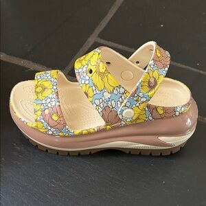 CROCS Mega Crush Retro Floral Sandal